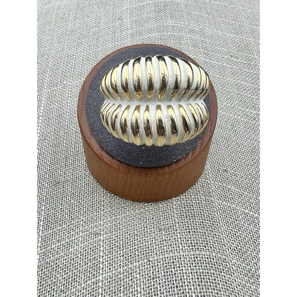 Vintage Gold Tone White Enamel‎ Ribbed Dome Statement Ring Size 8 Retro 80s